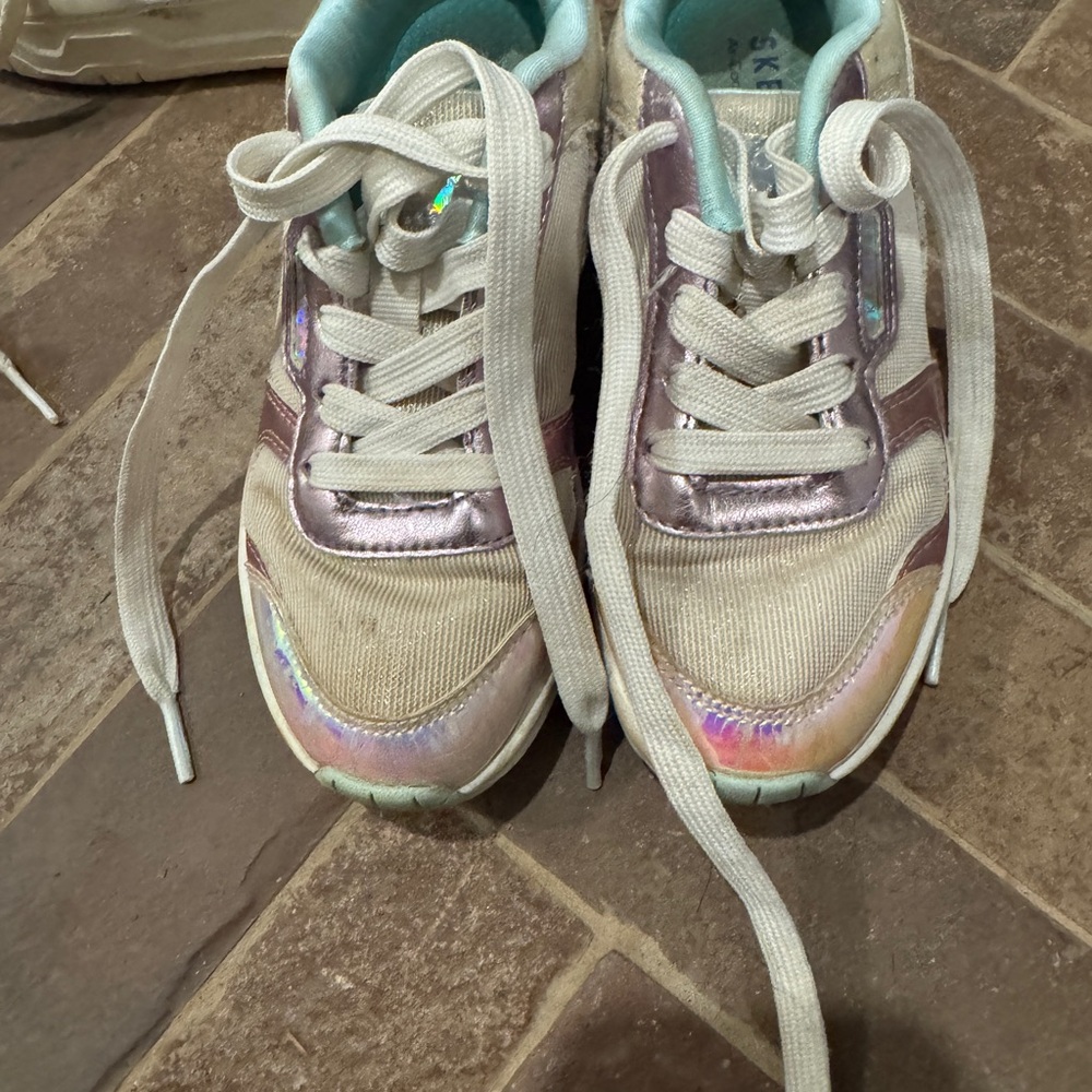 Skechers Silver and White Sneakers with Iridescent Heel